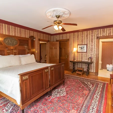 Saratoga Dreams Bed And Breakfast-3